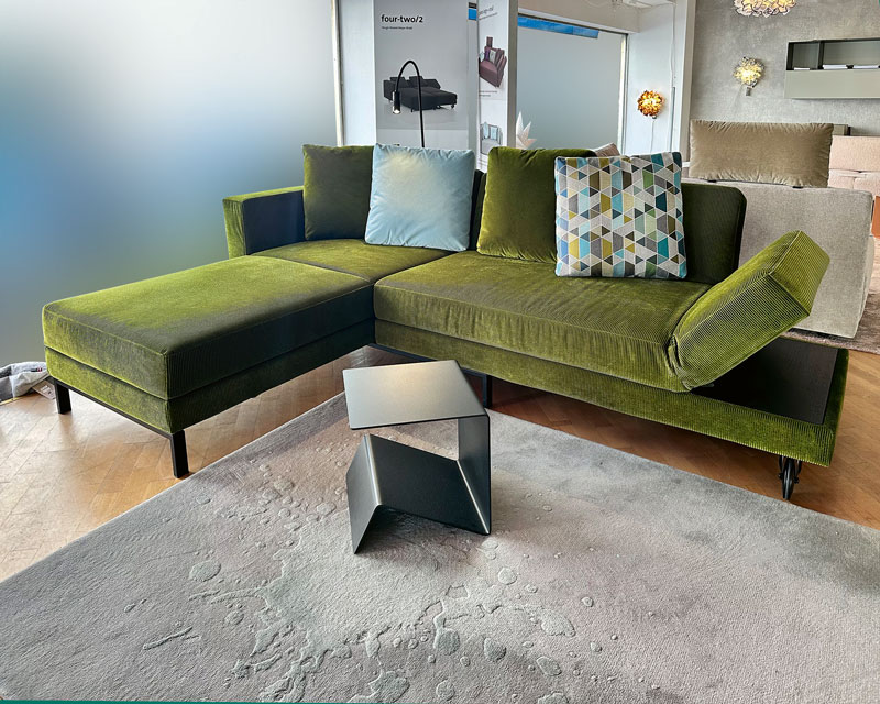 World of Sleep Laden, Sofa
